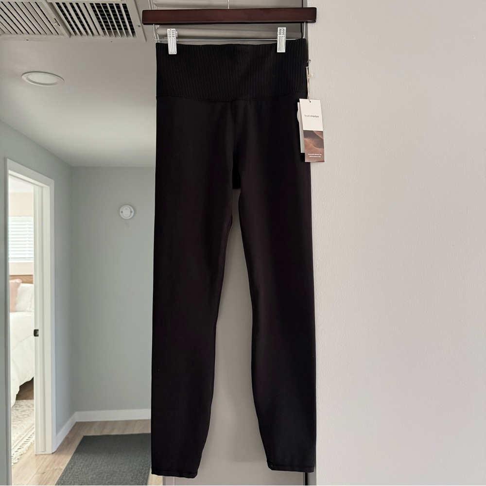 NWT Vuori Black Rib Studio Leggings - Picture 3 of 6